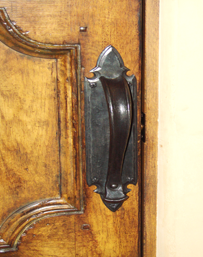 Hand-forged-door-pull.-Scottsdale-Az
